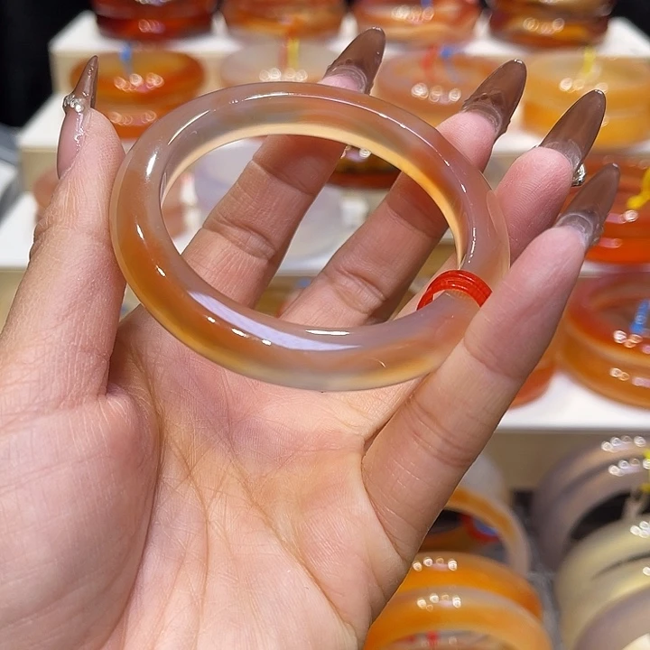 玛瑙/玉髓手镯未镶嵌