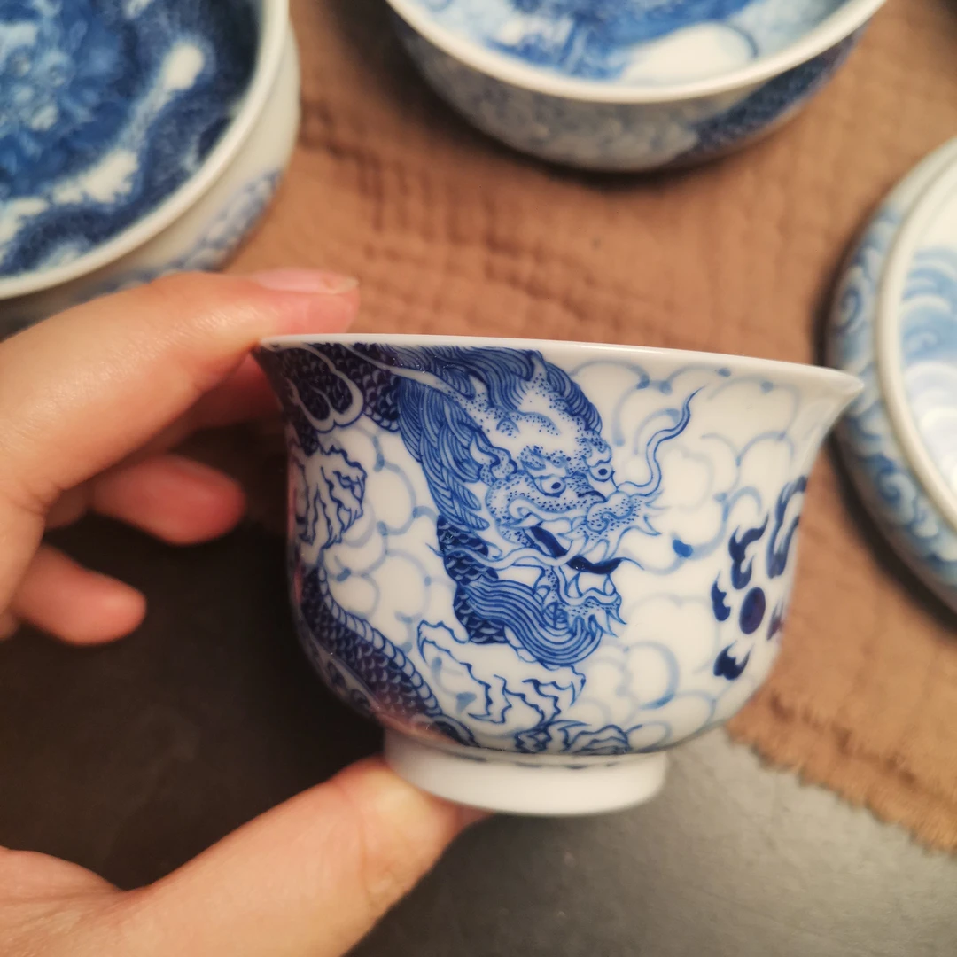 景德镇手绘穿云龙小炉式杯