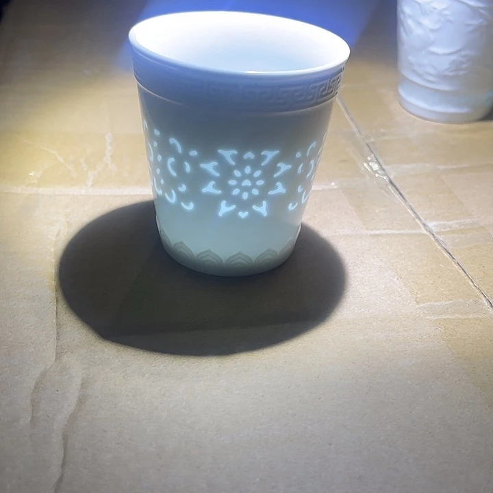 瓷片玲珑缠支链杯子两个，包邮，容量125