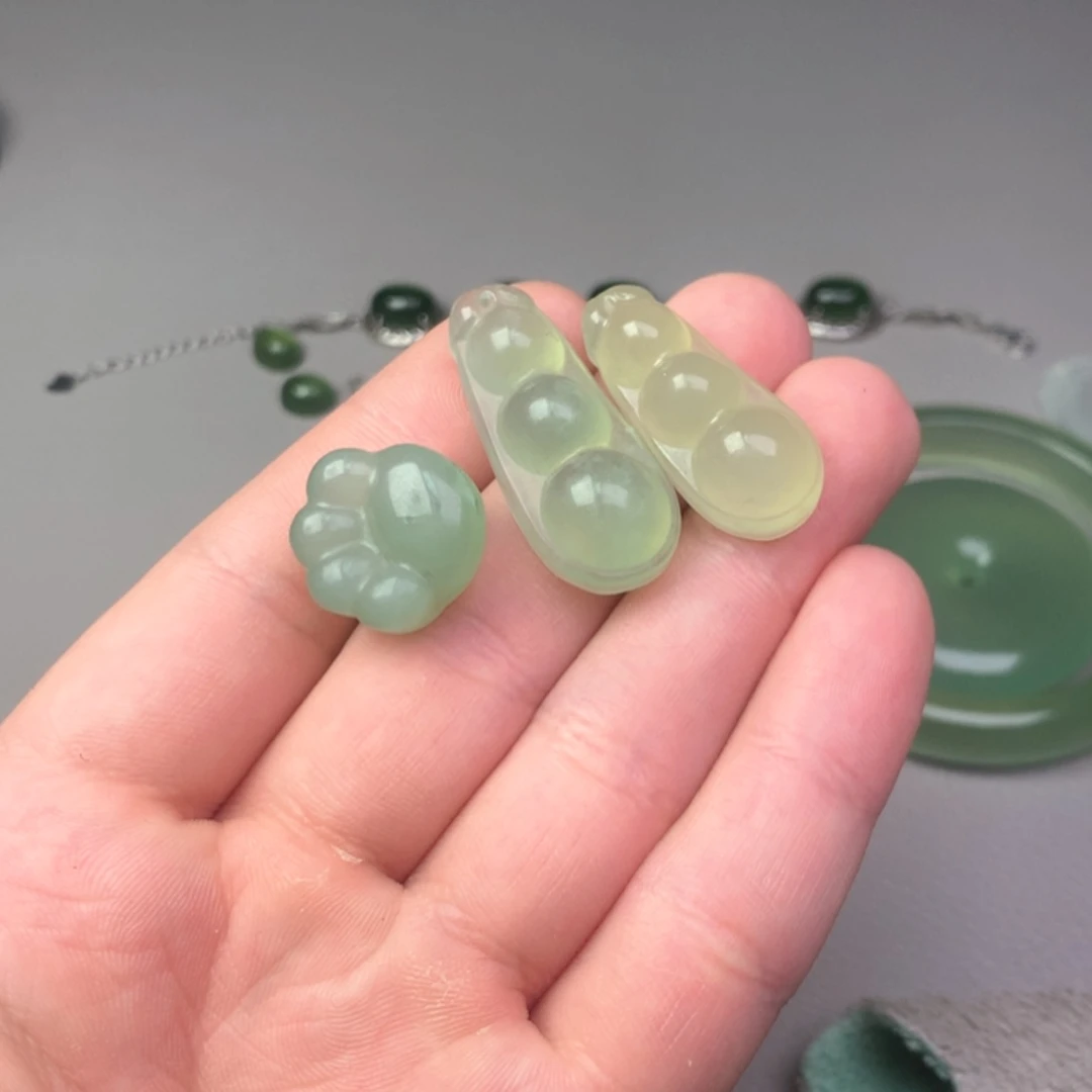 【闪购商品】未镶嵌蛇纹石玉岫玉