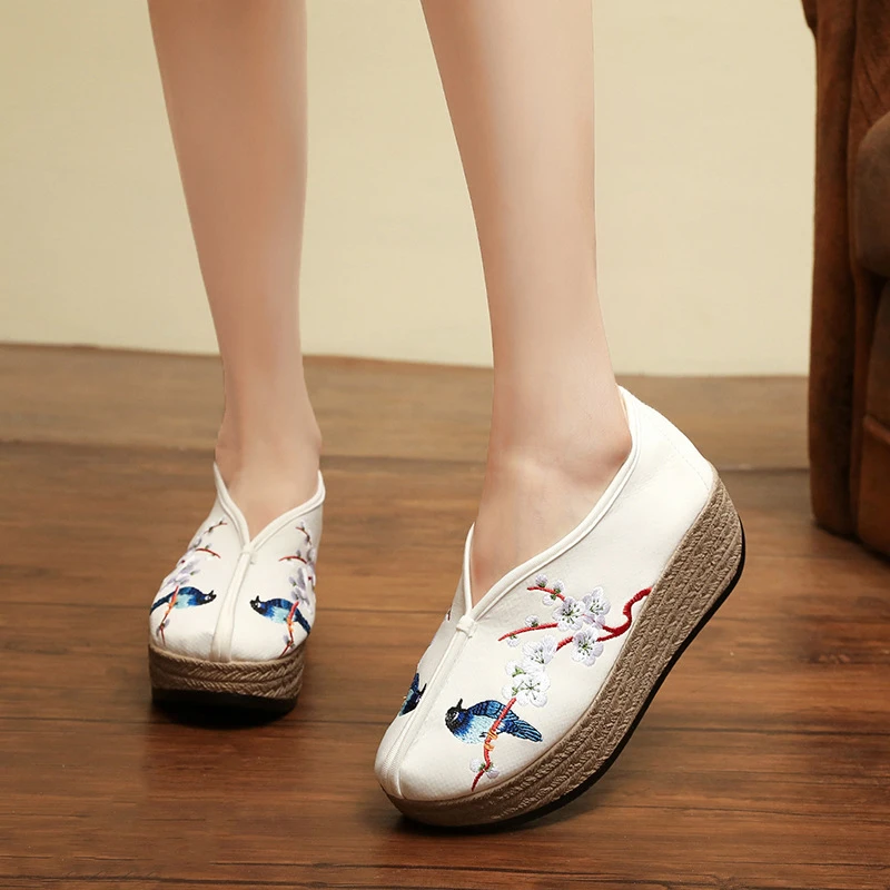 1618-312 样品鞋断码！ 新款麂皮绒国风贵妇女鞋