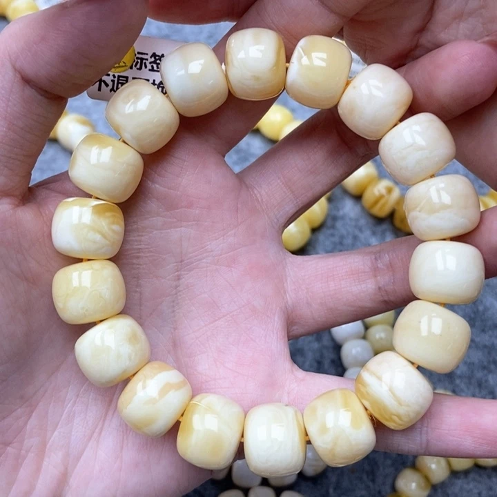 琥珀未镶嵌珠宝奇石14