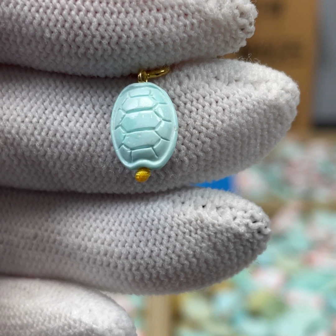 绿松石未镶嵌挂件