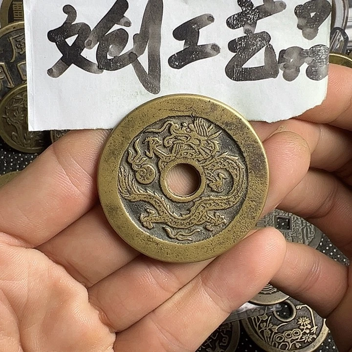 卡**仰现代文创工艺品