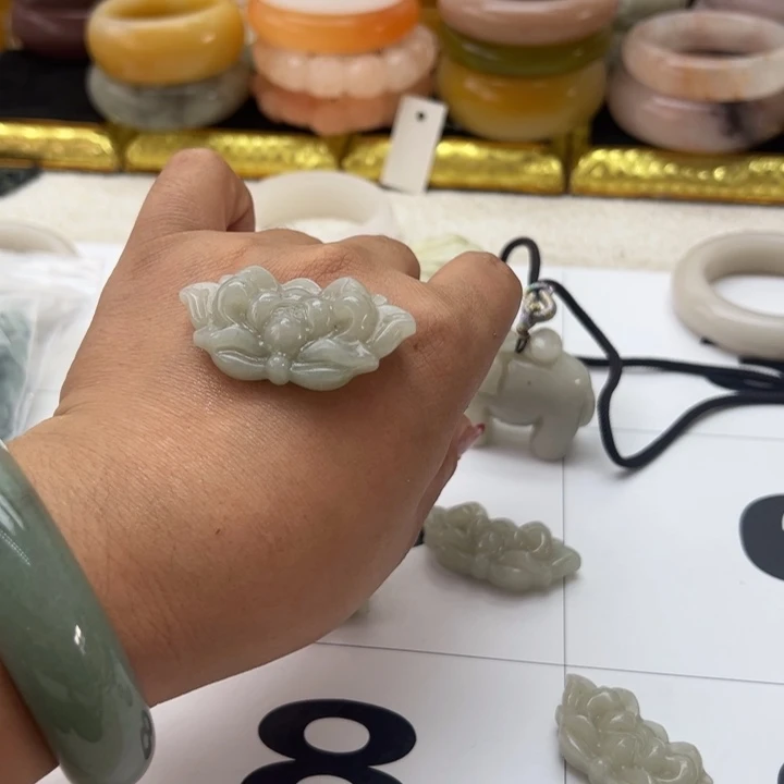 石英岩玉合金手镯