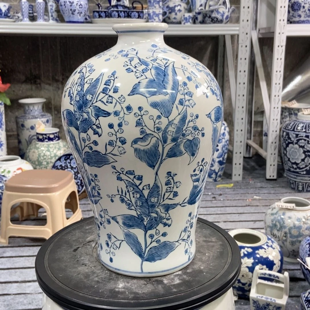 摆件花瓶手绘釉下彩