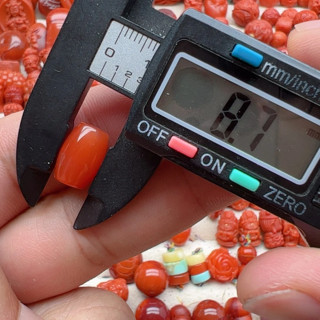 南红玛瑙配饰未镶嵌