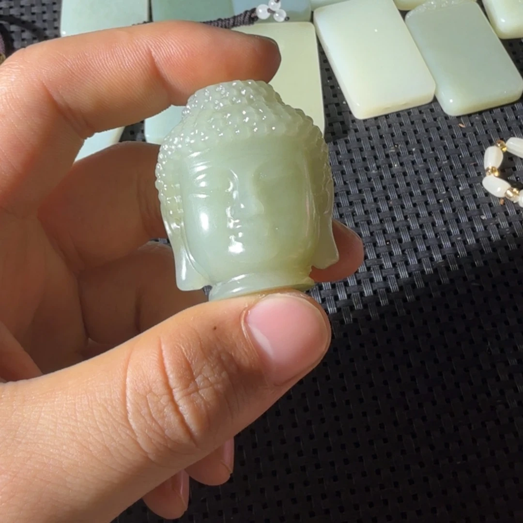 难***R和田玉未镶嵌颈饰