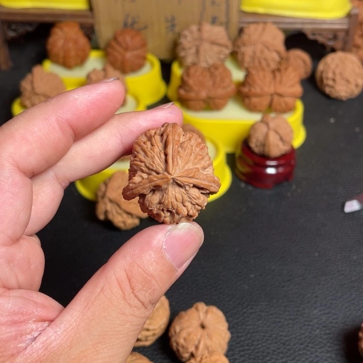 文玩核桃把件中***家核桃