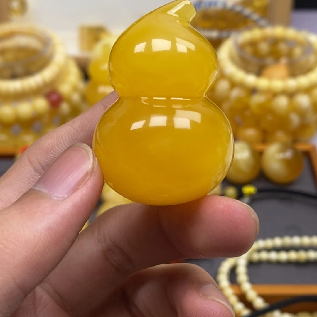 ****猫琥珀未镶嵌裸石蜜蜡