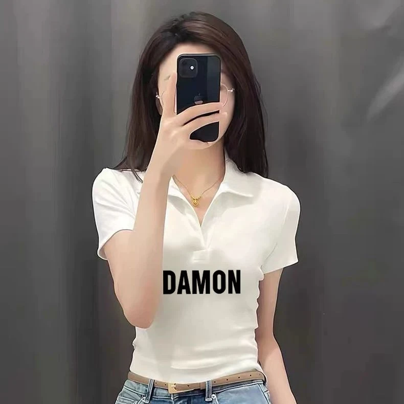 设计感翻领polo衫正肩短袖女上衣夏季辣妹v领修身褶皱白色t恤短款