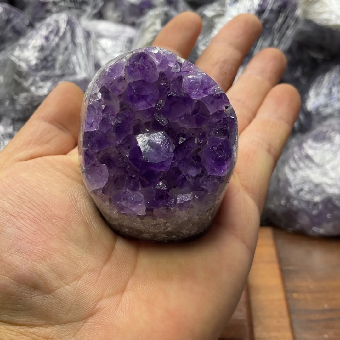 未镶嵌水晶大型摆件（非配饰）