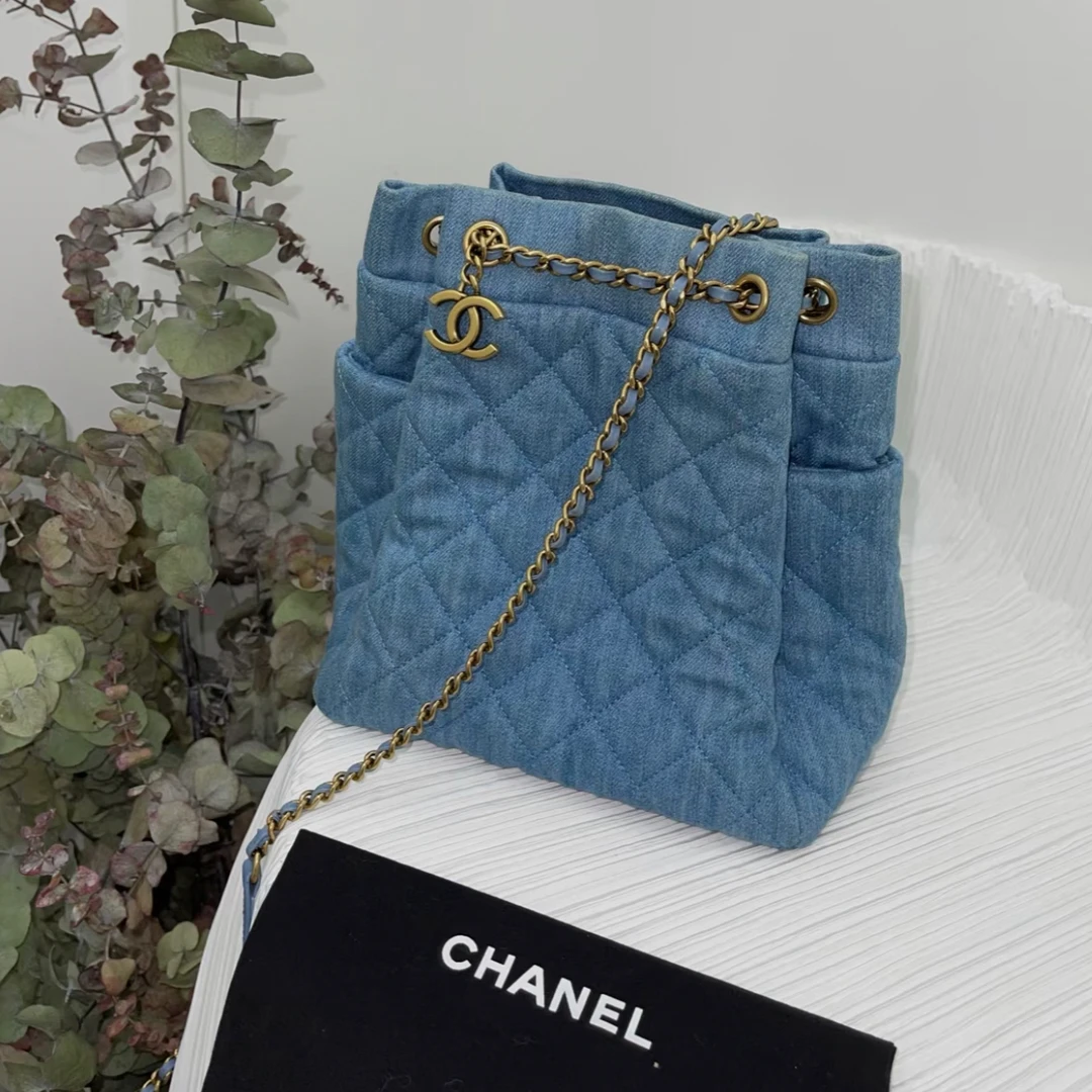 99新 Chanel/香奈儿 丹宁水桶包浅蓝色牛仔单肩包 22开金扣 91505