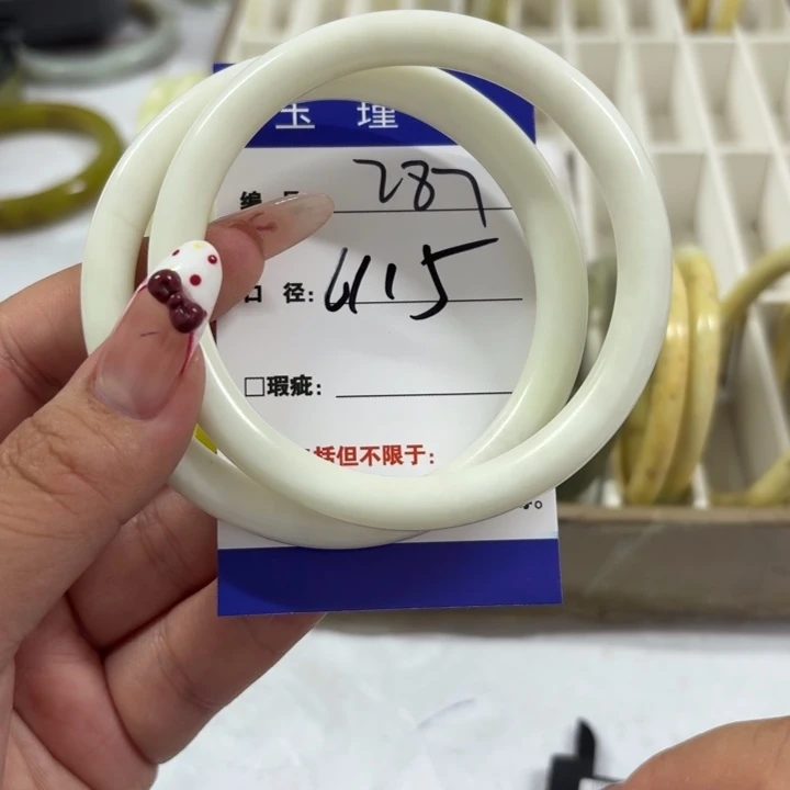 未镶嵌蛇纹石玉手镯