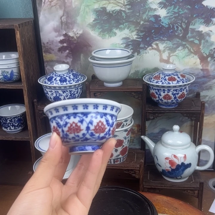 瓷其他缠枝莲釉里红小压手