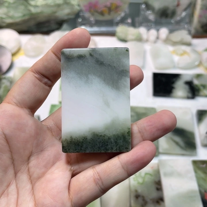 未镶嵌独山玉颈饰
