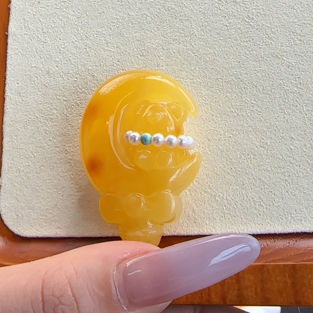 未镶嵌琥珀珠宝奇石