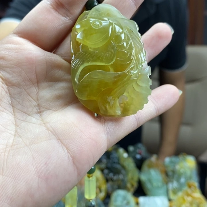 未镶嵌蛇纹石玉颈饰