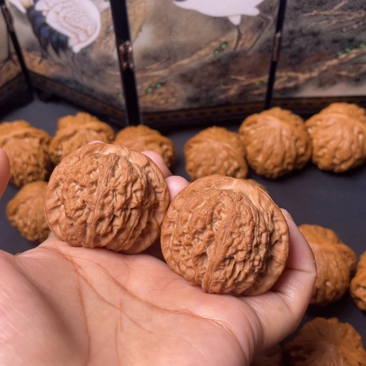 把件文玩核桃40血麒麟