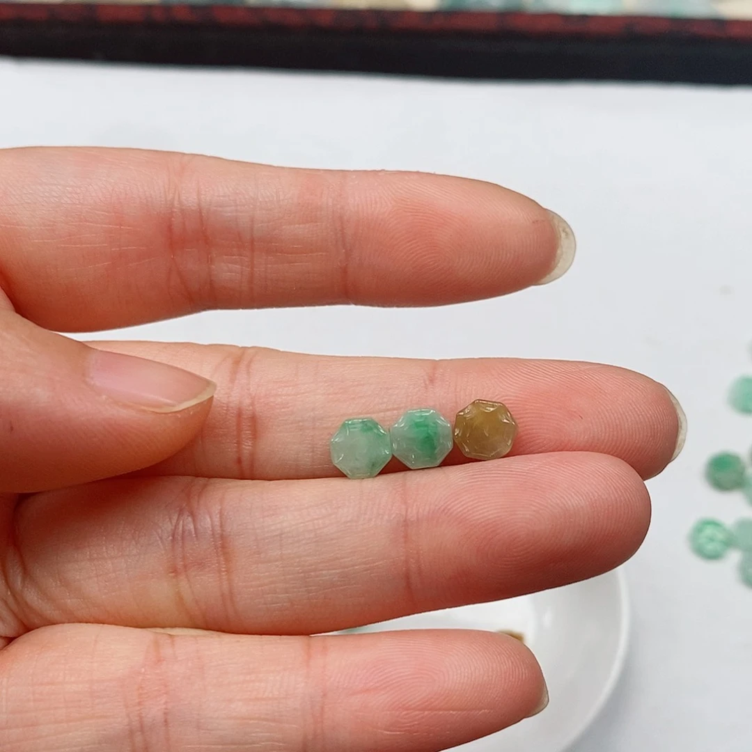 翡翠未镶嵌吊坠(不含链)二*主
