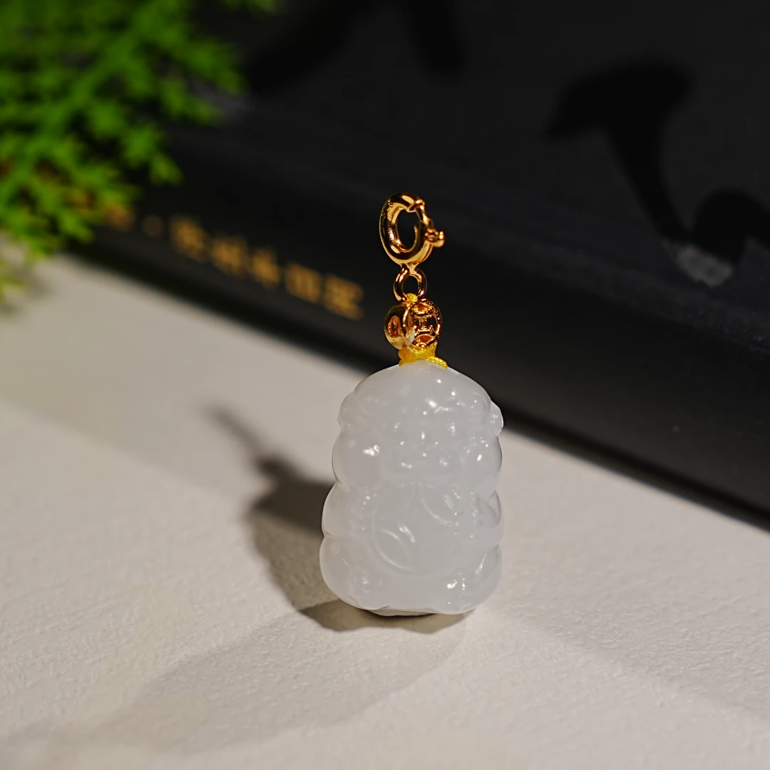【泽云珠宝】S925和田玉白玉吞金兽吊坠