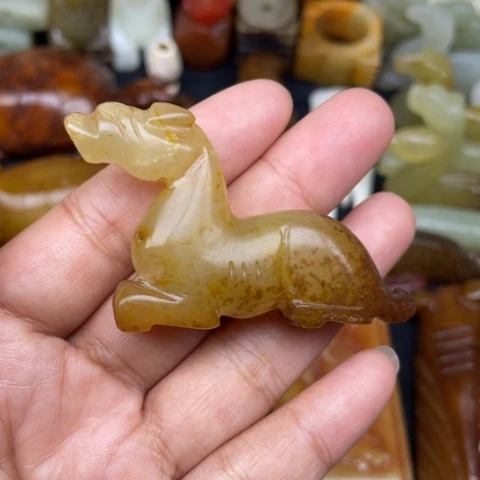 蛇纹石玉未镶嵌颈饰14