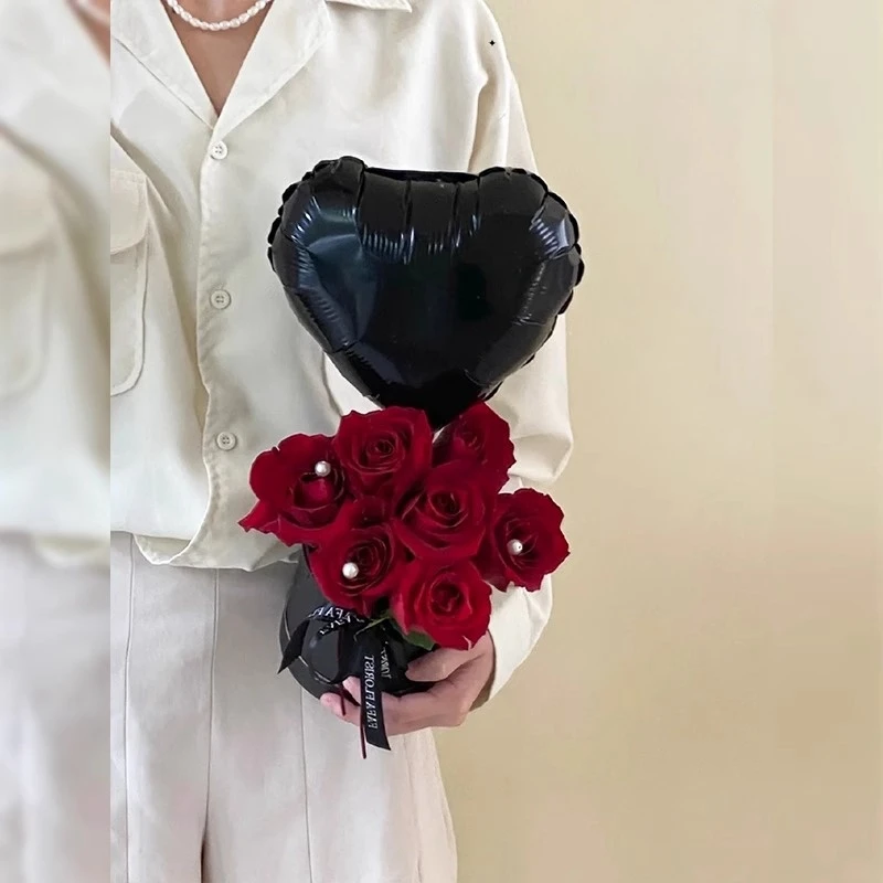 情人节精致抱抱桶气球永生玫瑰花束礼物成品送女朋友闺蜜生日礼物