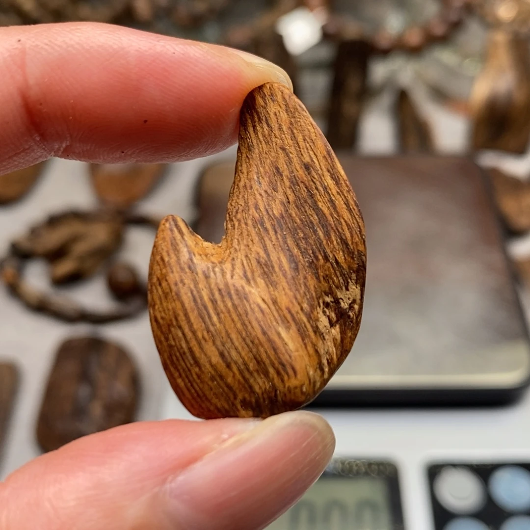 沉香沉香碎屑回流料