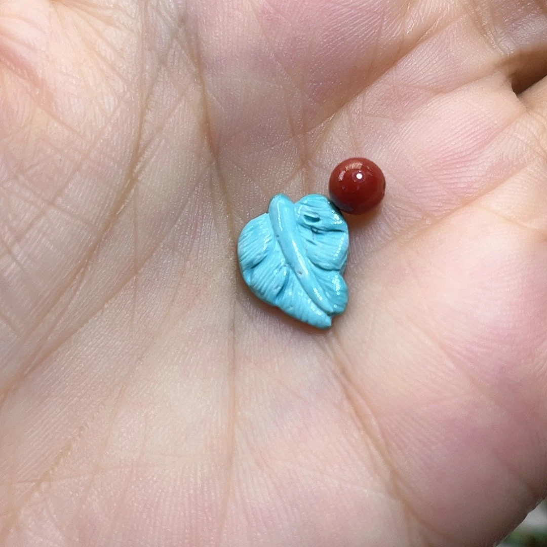 南红玛瑙配饰未镶嵌