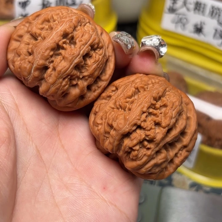 黎***明文玩核桃吊坠42-31429-02