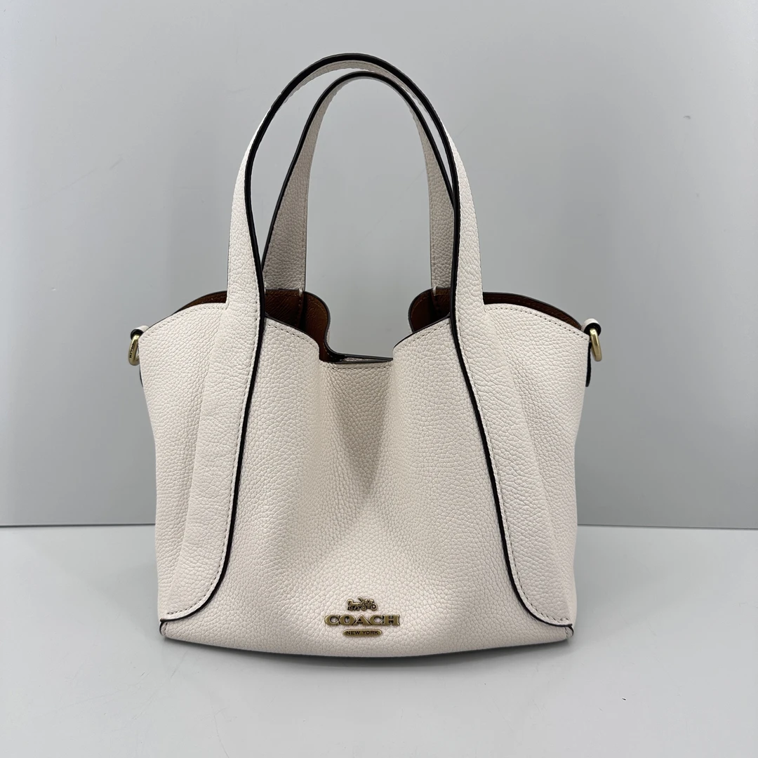 95新 COACH/蔻驰 白色菜篮子20*18*12cmM020910