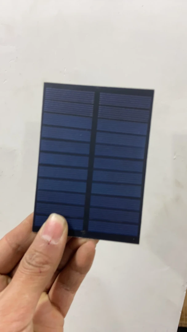 6V太阳能光伏板4片（110×79mm）