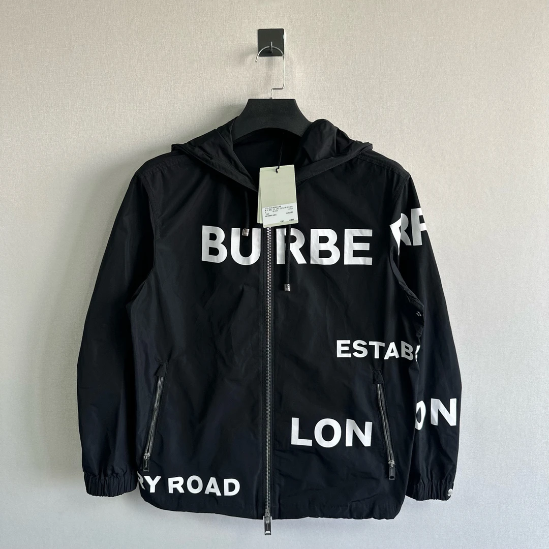未使用 BURBERRY/博柏利 黑白弹幕冲锋衣/48码/带吊/价8900