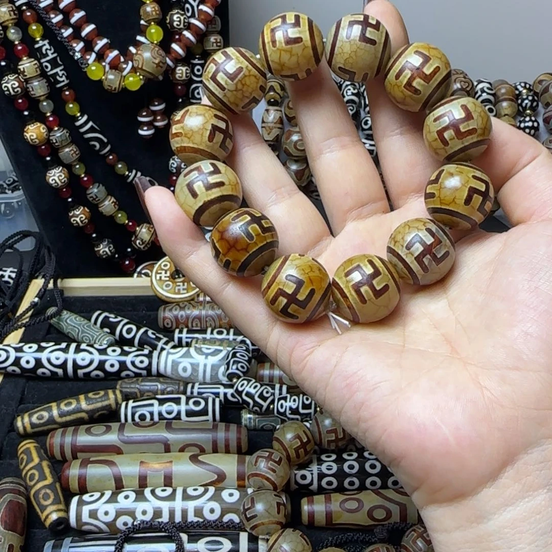 娇***巅玛瑙/玉髓合金颈饰