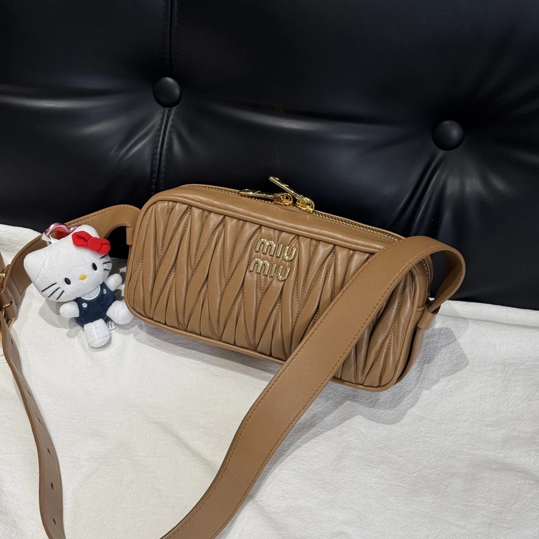 99新 MIU MIU/缪缪 壹所奢品MiuMiu 保龄球单肩包 焦糖色