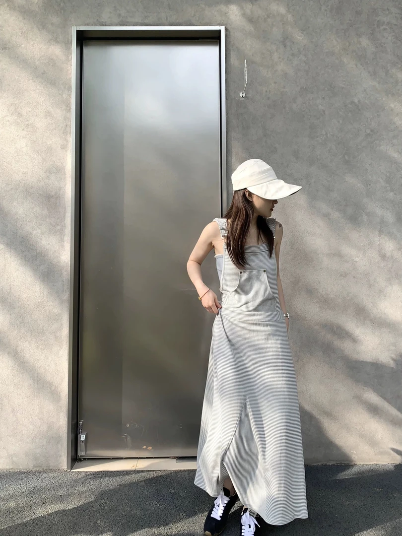 遛弯裙/女装夏季2025新款长裙子显瘦无袖背带连衣裙