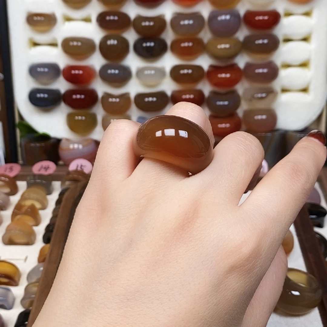 粉***熊玛瑙/玉髓未镶嵌戒指