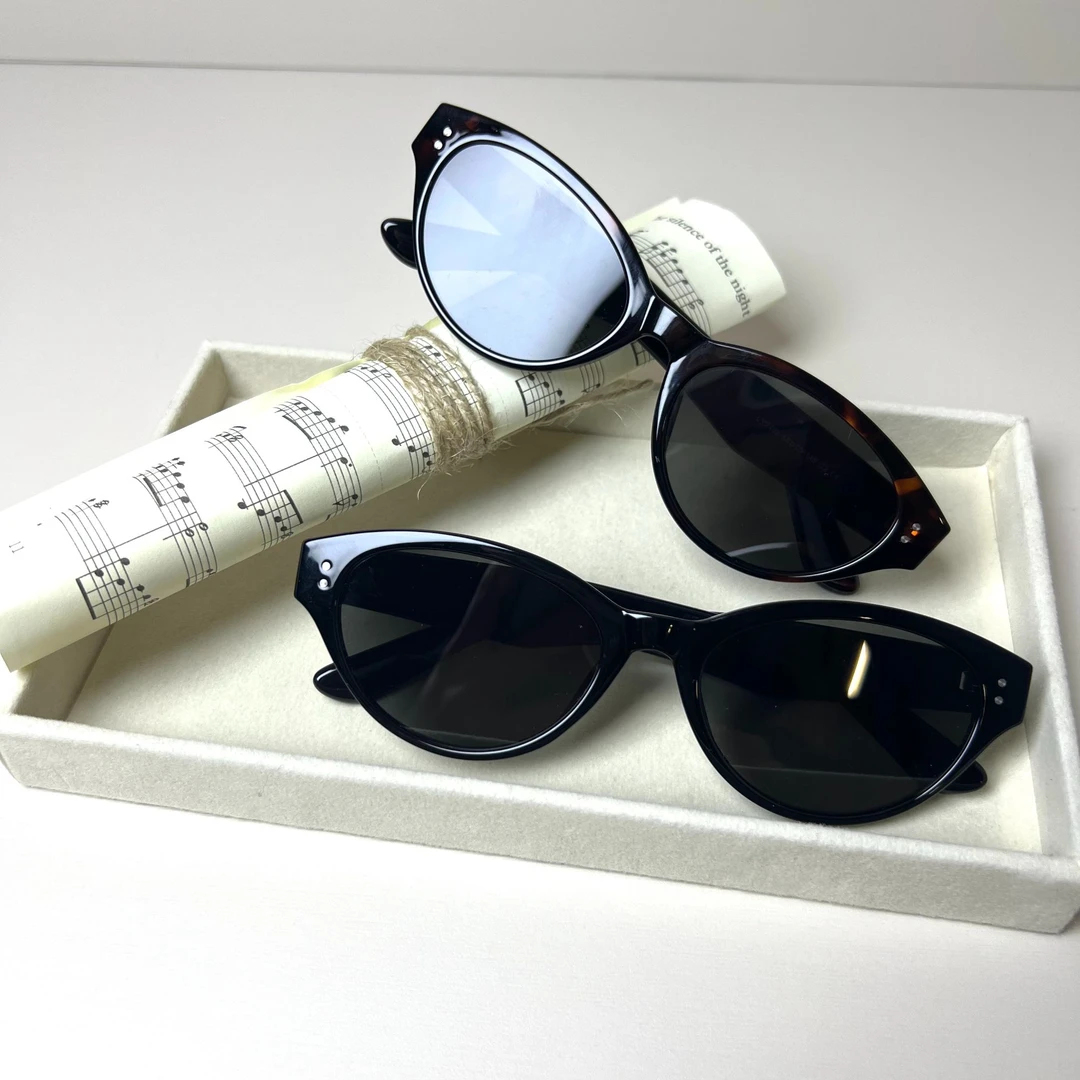 小框猫眼太阳镜女款防紫外线网红墨镜时尚米钉复古防晒镜框遮阳