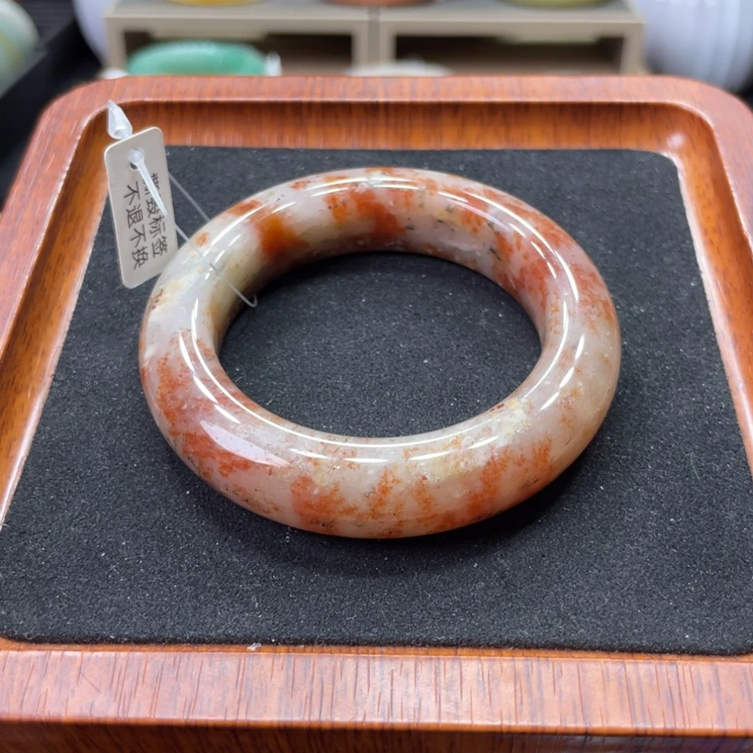 未镶嵌手镯石英质玉
