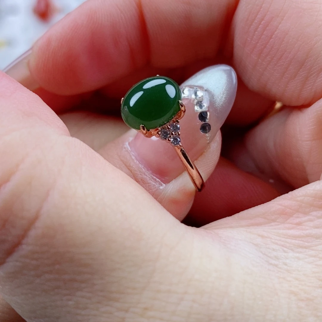 未镶嵌戒指和田玉