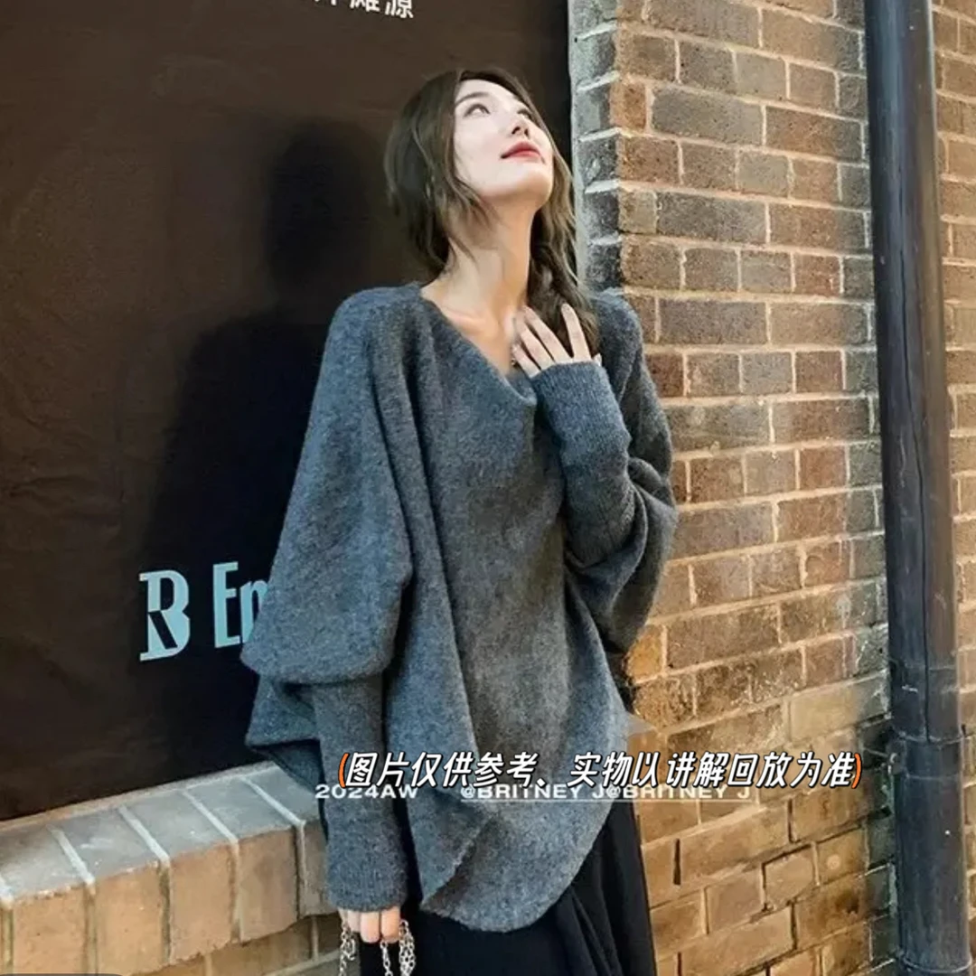 慵懒风V领不规则荡领上衣+高腰显瘦宽松版阔腿裤裙