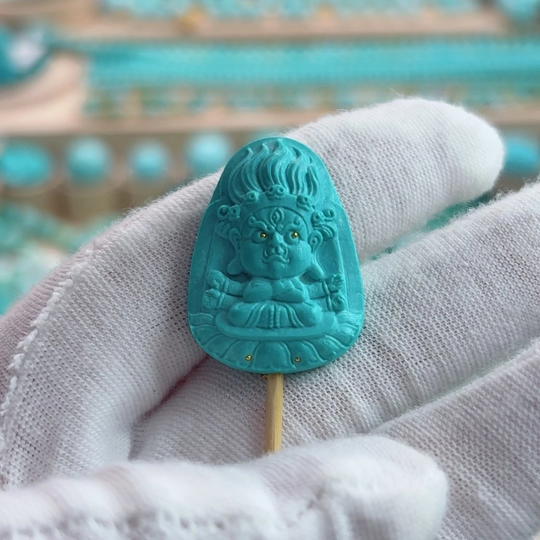 绿松石未镶嵌珠宝奇石