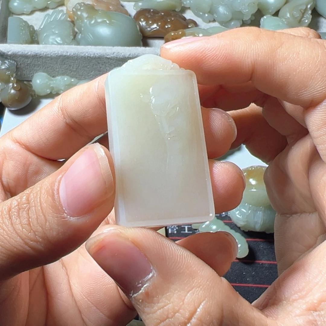 颈饰未镶嵌和田玉暮*辰