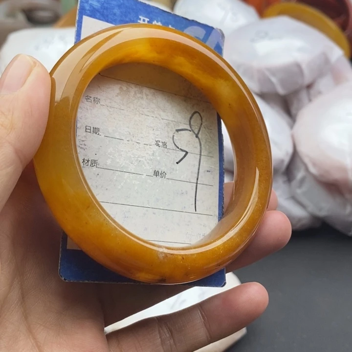 石英质玉未镶嵌手镯
