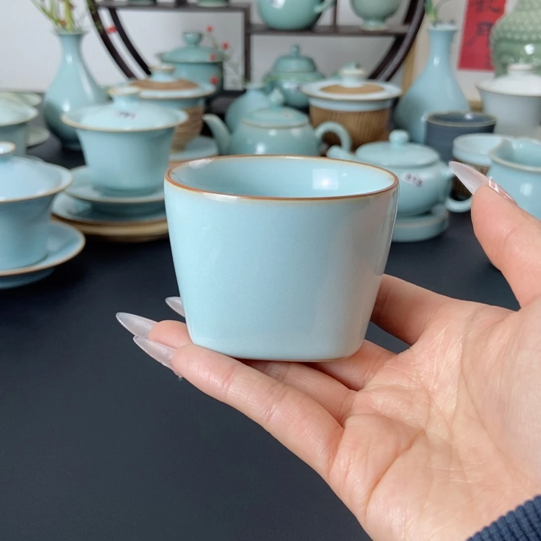 一级品天青釉天圆地方杯