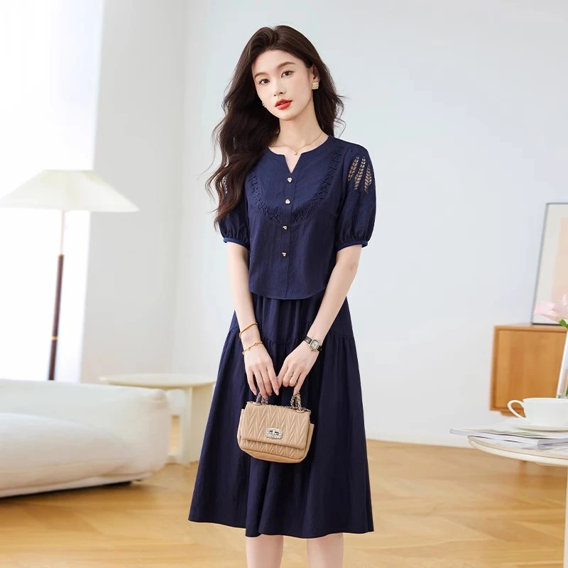 高端连衣裙2025年新款今年夏季流行爆款十三行气质妈妈假两件裙子