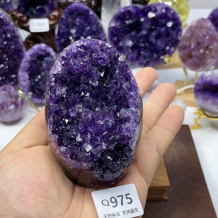 陈****大型摆件（非配饰）未镶嵌水晶