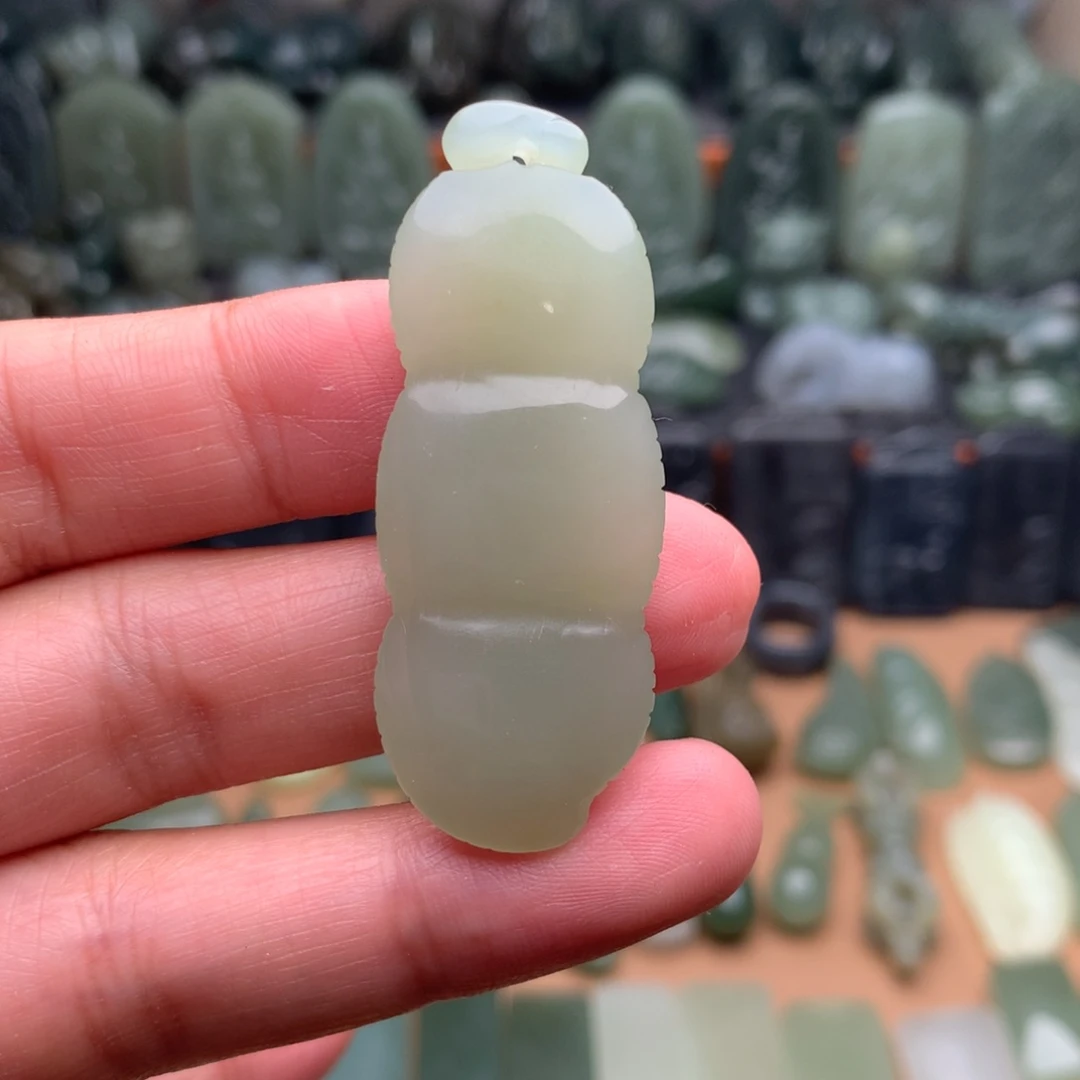 和田玉未镶嵌颈饰挂件67