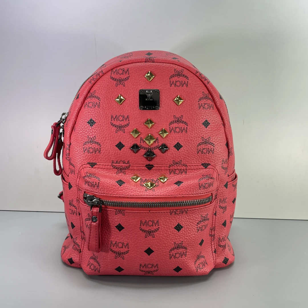 95新 MCM 媚姐/mcm红色铆钉中号双肩包26*32*13cmG060502