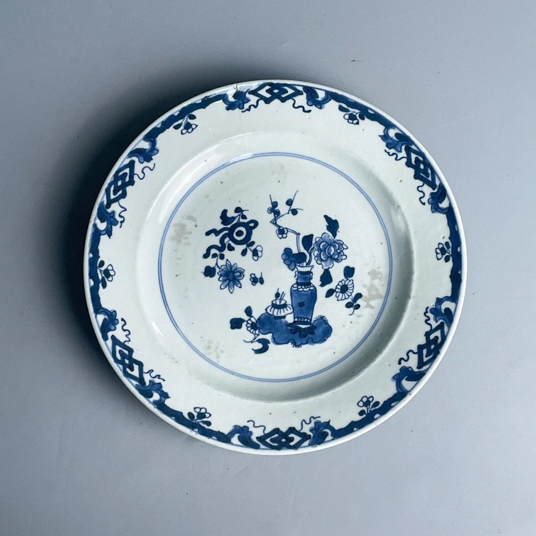 清乾隆青花博古图盘-M25FL001776